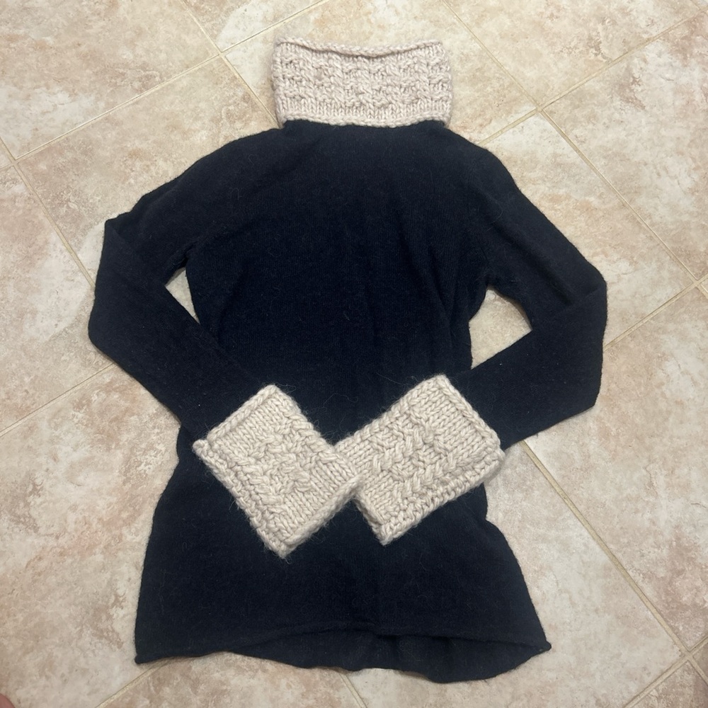 Tory Burch Black and Cream Women's Sweater